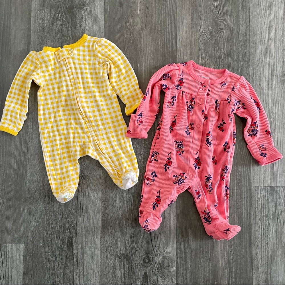 Carter’s NB Long Sleeve Footie Pajamas in Yellow and Pink